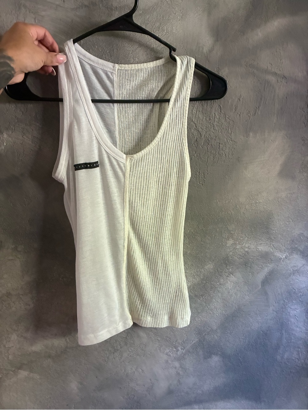 CREAM COLOR TANK TOP SIZE SMALL